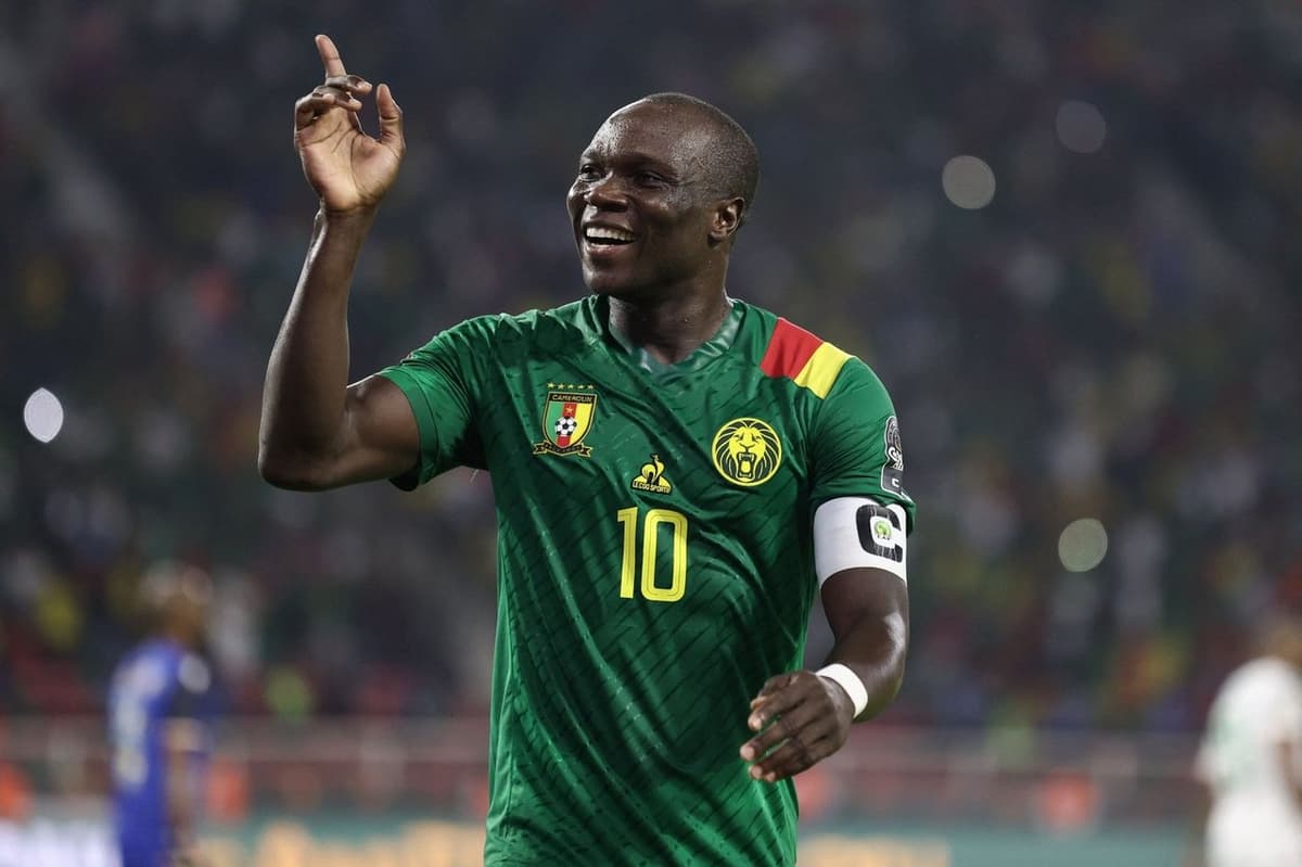 Grêmio enfrenta pressão sem substituto definido para Suárez após contratações do rival