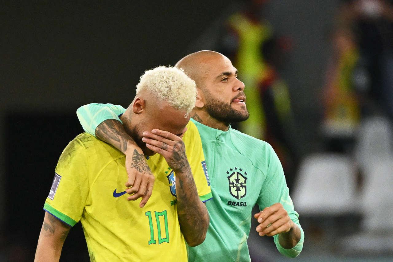 Croácia x Brasil - Neymar e Daniel Alves