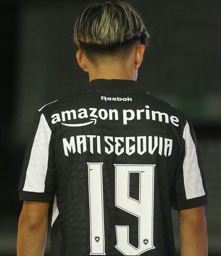 Quem vai fazer a nova camisa do Botafogo em 2023?