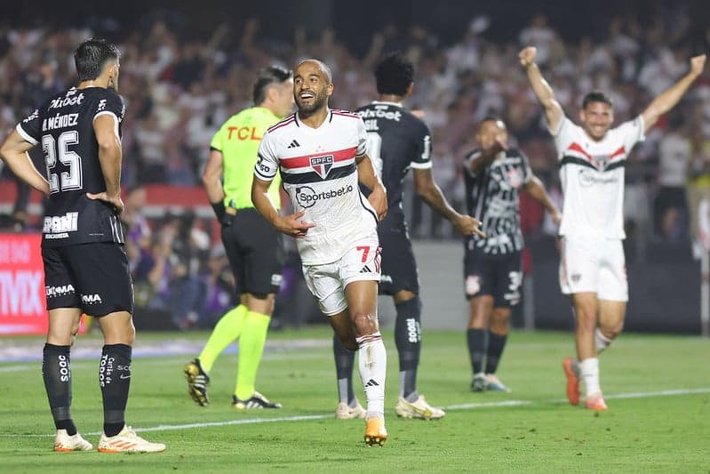 Lucas deitou e rolou na vitória do São Paulo sobre o Corinthians que resultou na eliminação corintiana na Copa do Brasil e perda de 30 a 70 milhões de reais em premiação