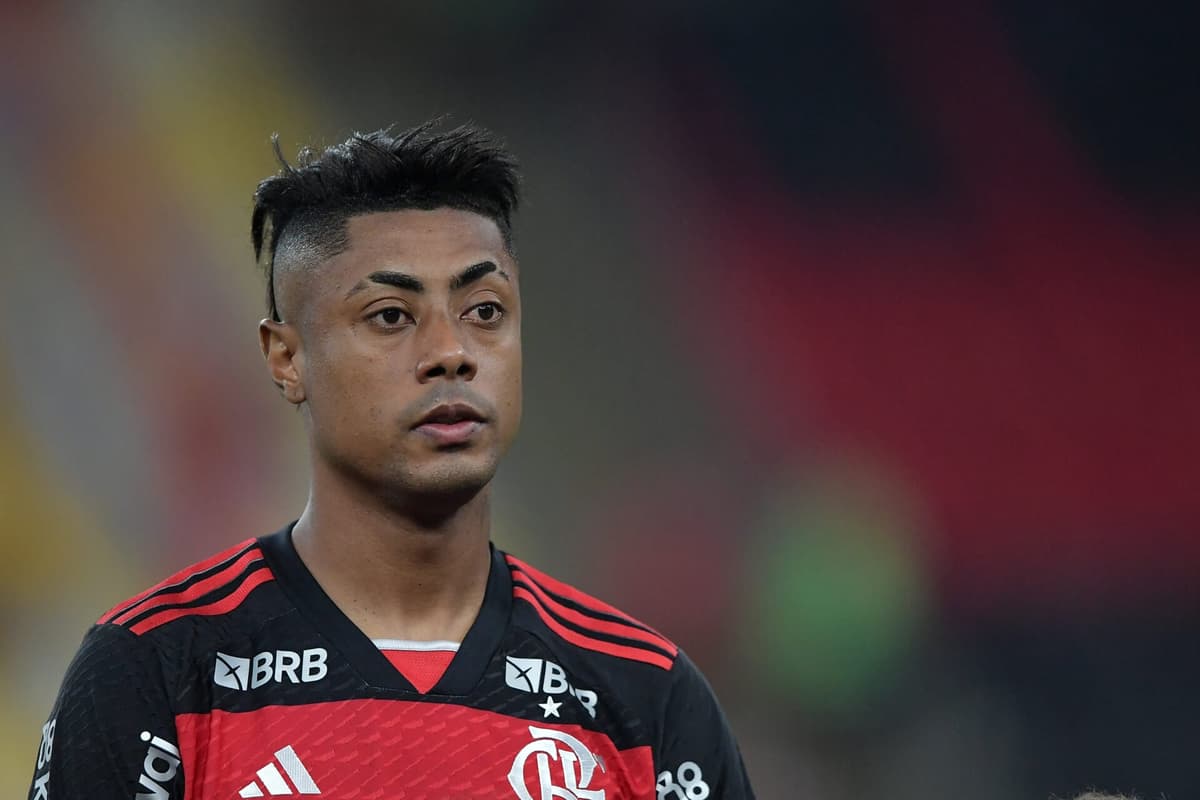 Bruno Henrique, em ação pelo Flamengo contra o Corinthians, no Maracanã, pela ida das semifinais da Copa do Brasil 2024 (Foto: Thiago Ribeiro/AGIF)