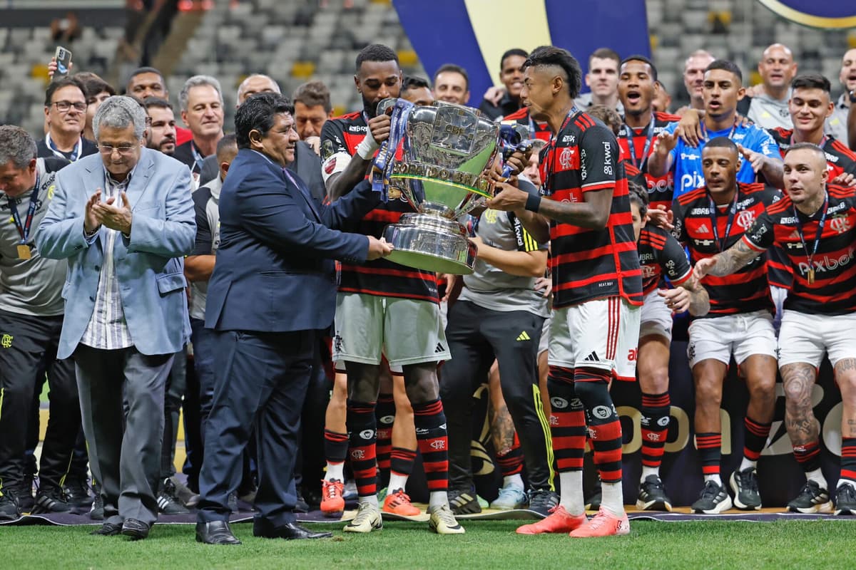 Entrega taça copa do brasil