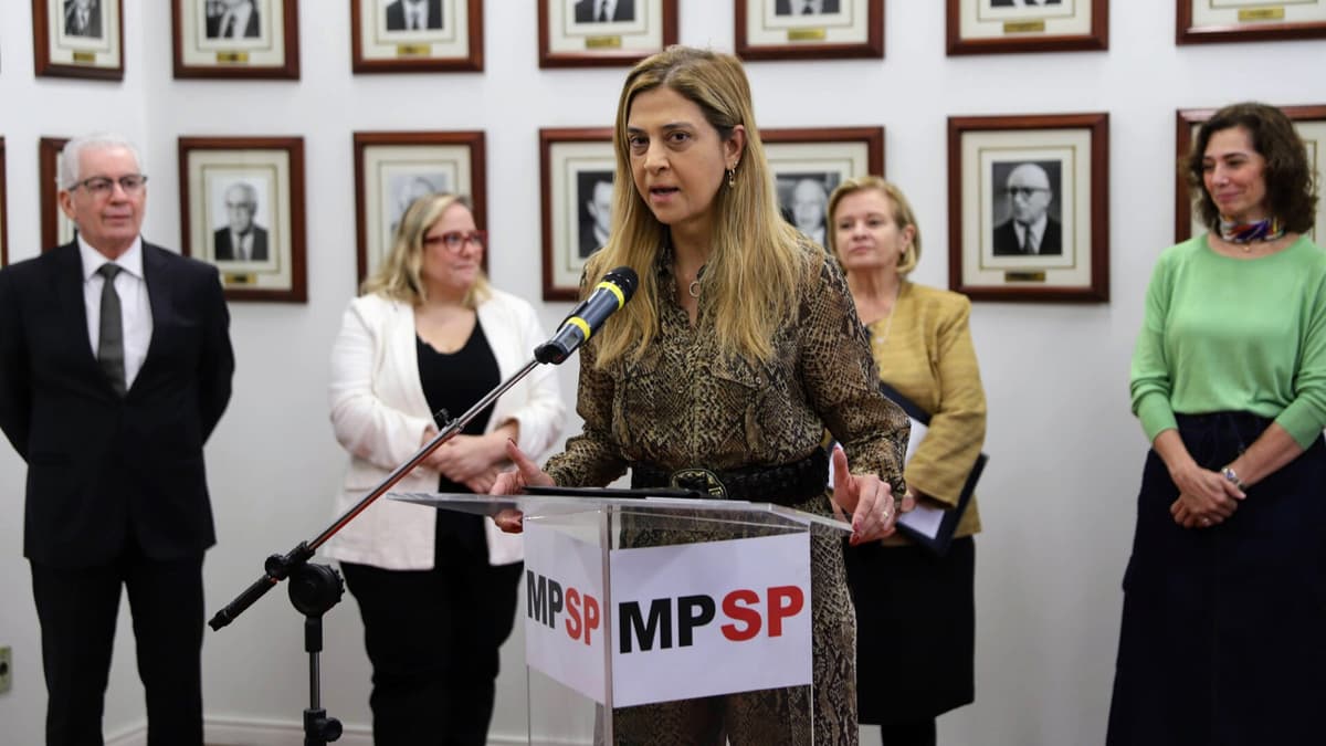 Leia Pereira discursa no MP após assinar pacto Ninguém Se Cala