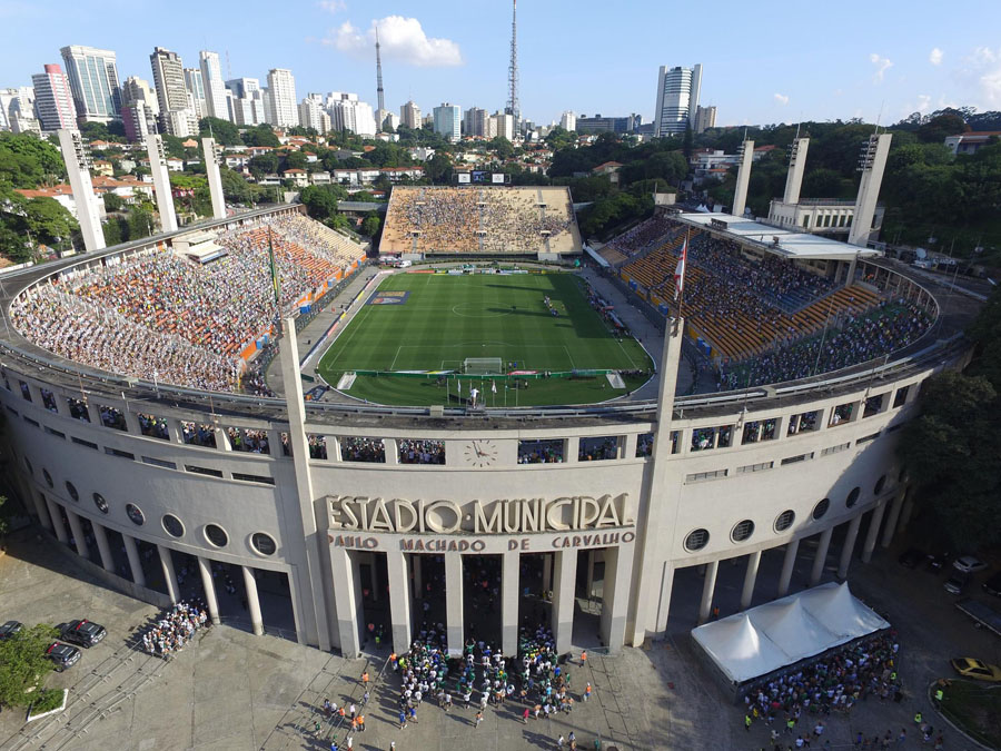 Apesar de acerto com clubes, Timão vê negociação com Lucca emperrar - Lance!