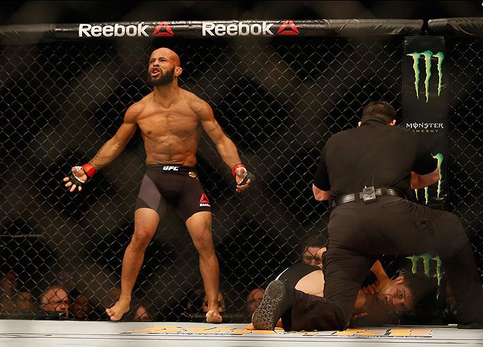 Demetrious Johnson derrota russo e segue como rei dos moscas