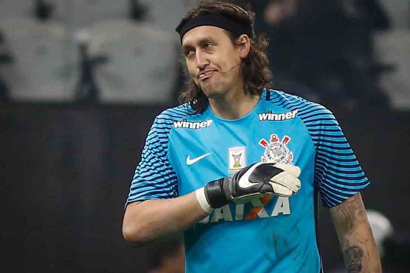 Lance - CÁSSIO É CORINTHIANS! 🧤⚽🦅 No dia do goleiro, Cássio escreve mais  uma vez seu nome na história do Timão. Ídolo máximo! 👏👏 #corinthians # cássio #goleiro