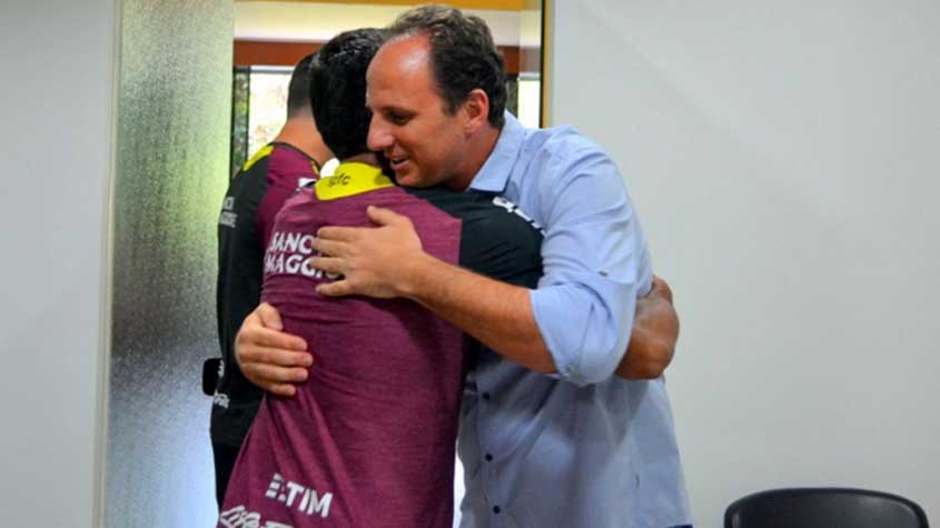 São Paulo negocia com Colmán, atacante do Nacional do Paraguai - Lance!