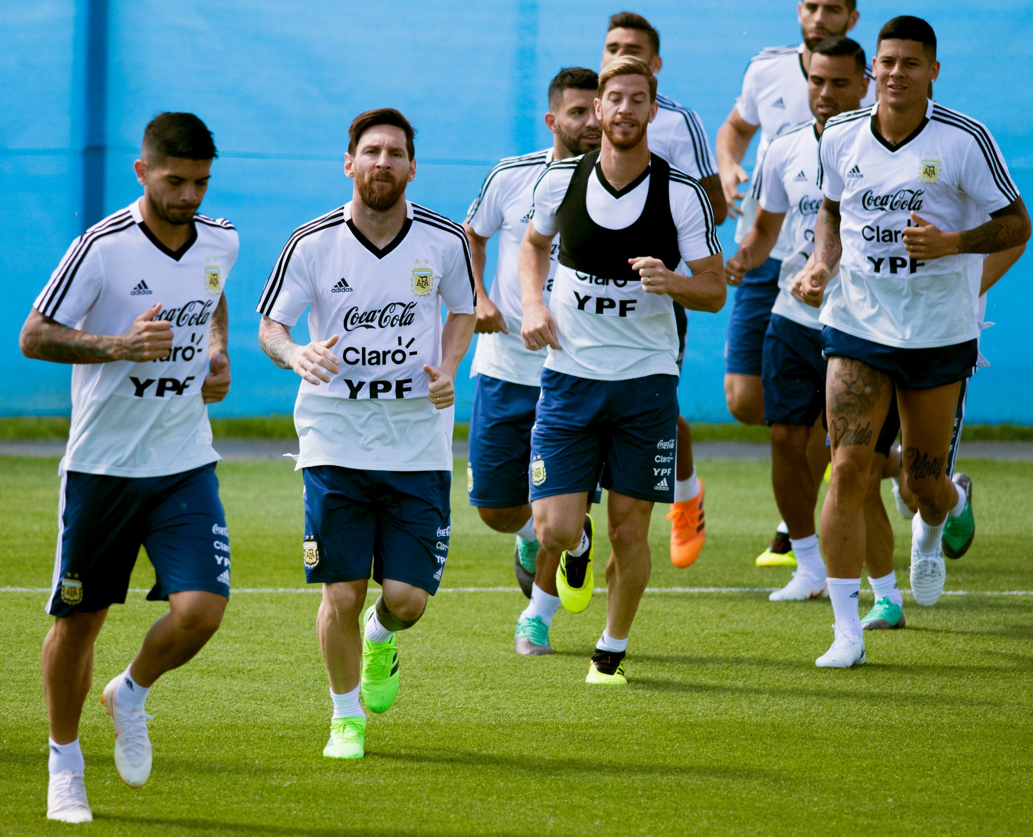 Após desencantar, Messi revela 'fita da sorte' dada por