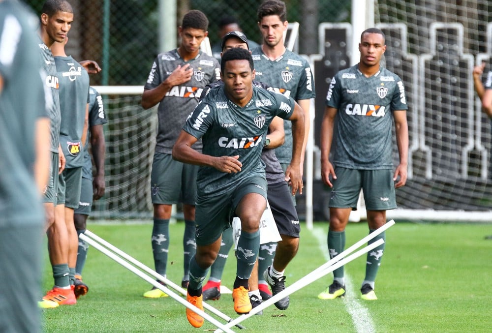 Cruzeiro Esporte Clube - Quer ganhar um par de ingressos para o jogo  Cruzeiro x Atlético-MG? 🔵⚪️🦊 Vá até a bilheteria sul do Mineirão, das  17:00h às 20:00h, faça sua adesão ao