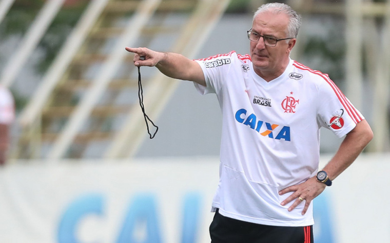 Valor gasto pelo Flamengo em rescisões de treinadores pagaria