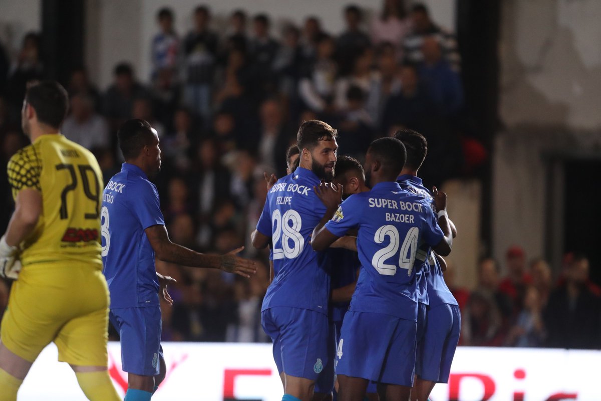 Rüdiger faz dois gols de cabeça, e Chelsea arranca empate com Leicester  fora de casa, futebol inglês