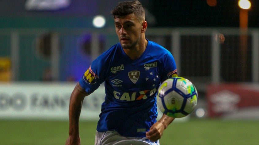 Ariel Cabral chega aos 150 jogos pelo Cruzeiro e busca vaga de titular -  Lance!