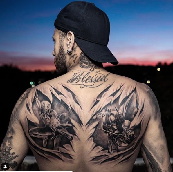 Tatuagem Blessed na mão  Tatuagem na mão, Tatuagem de mão