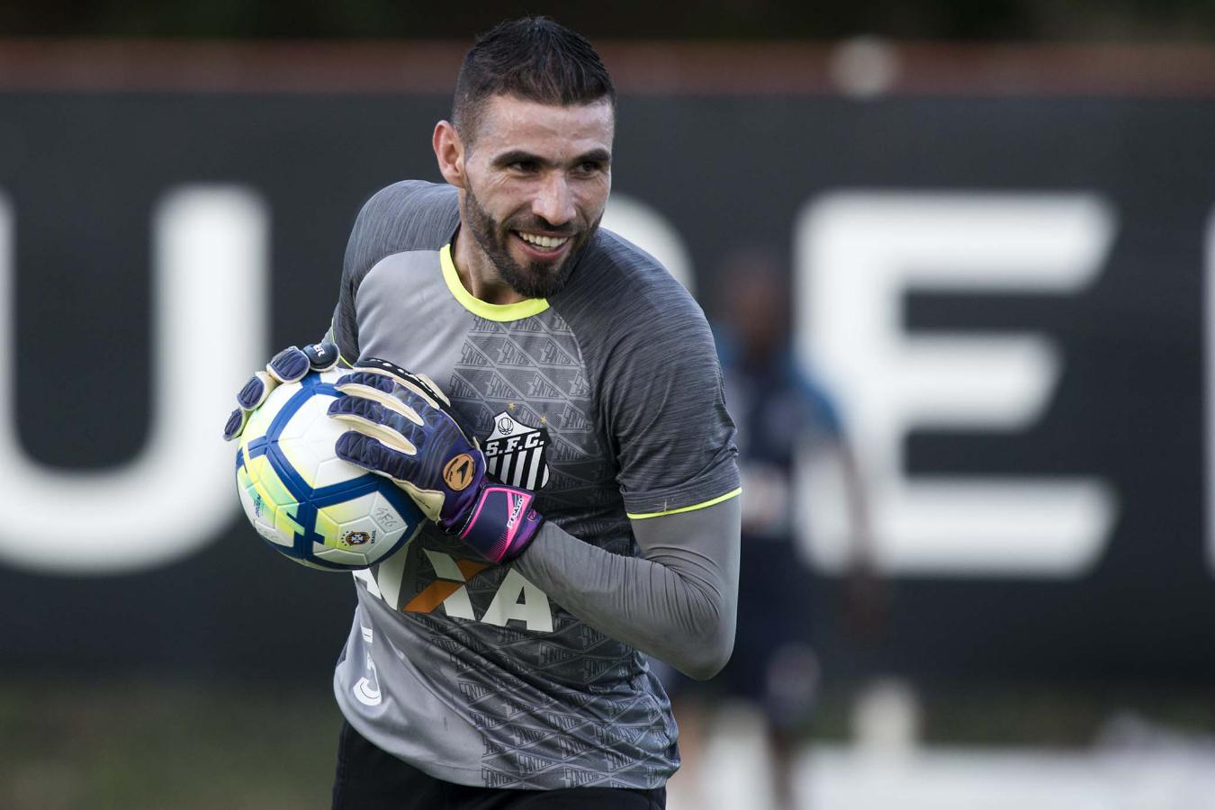 Vanderlei, do Santos, é eleito o melhor goleiro - Confederação