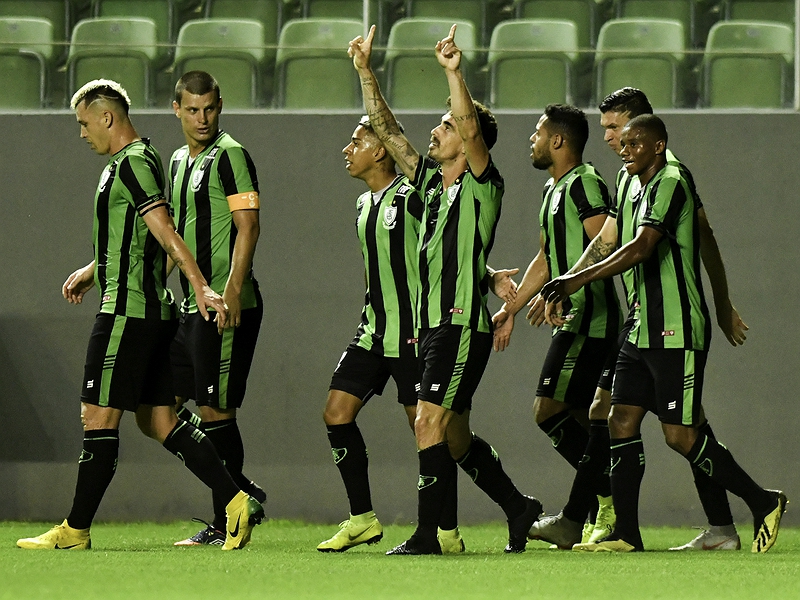 Gustavo Blanco sofre nova lesão