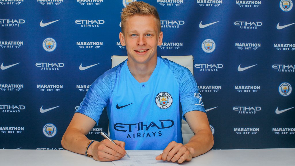 Zinchenko renova com o Manchester City por mais três temporadas