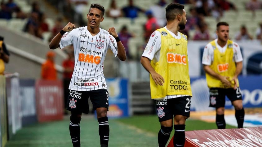 Em jogo adiado, Corinthians vence o Goiás e entra no G6 do Brasileiro -  Lance!