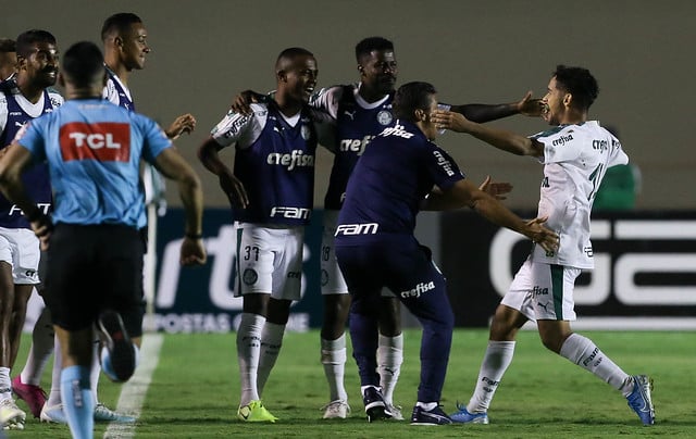 Após primeiro gol pelo Flamengo, Reinier revela: 'Não sabia o que fazer' -  Lance!