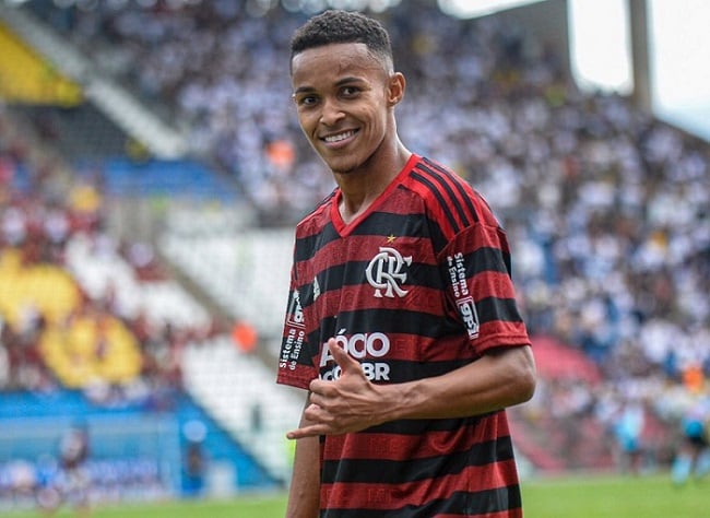 Ex-Flamengo, Reinier é anunciado por clube espanhol - Lance!