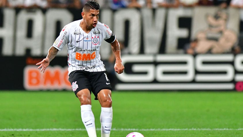 Fagner gordo? Lateral do Corinthians tenta resolver - Lance!