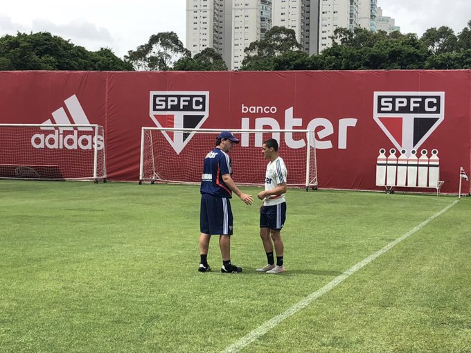 Crise faz São Paulo mudar planos em intertemporada: amistosos e  concentração em Cotia são cancelados - Lance!