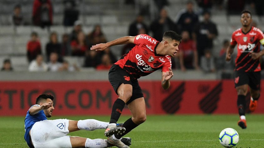 PM de Minas proíbe torcedores do Galo de levar a letra B para o clássico  contra o Cruzeiro, no sábado - Lance!