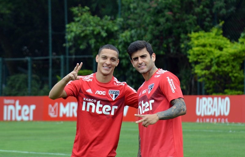 São Paulo parabeniza dupla de Cotia campeã mundial sub-17 - Gazeta