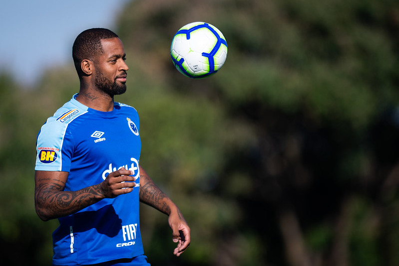 sᴀᴍᴜᴇʟ ᴠᴇɴᴀ̂ɴᴄɪo ™ on X: Jogos do Cruzeiro na Série B do Campeonato  Brasileiro. Começa em maio e termina em novembro a luta para retornar à  elite do futebol brasileiro!  /