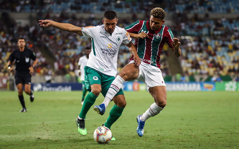 Michel Araújo chega na noite desta quinta-feira para fechar com o Flu;  imprensa local aprova contratação - Lance!