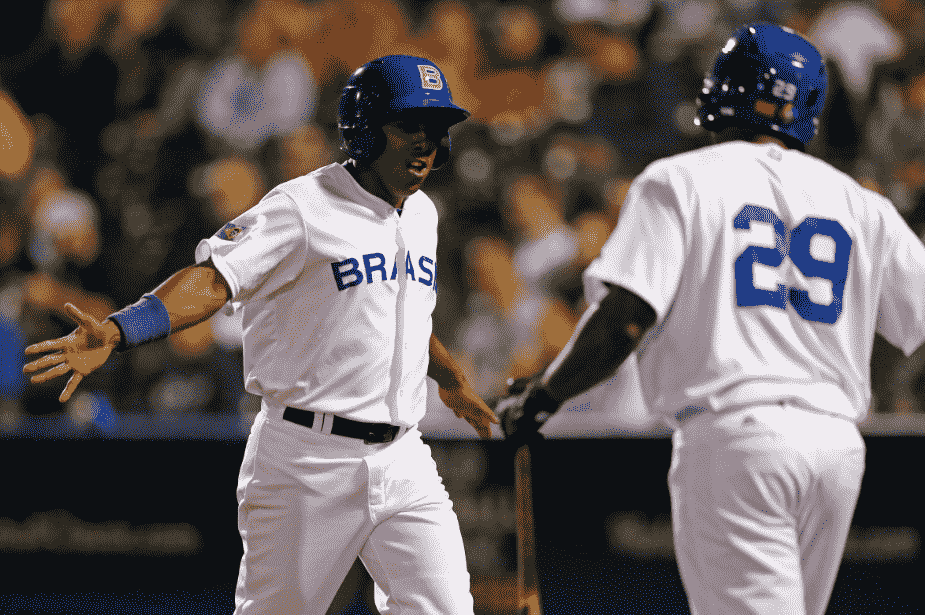 Beisebol: arremessador brasileiro estreará na MLB