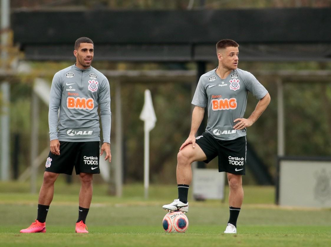 Jogo de Corinthians x Palmeiras: onde assistir, que horas vai ser e  escalações do Dérbi pelo Brasileirão - Lance!