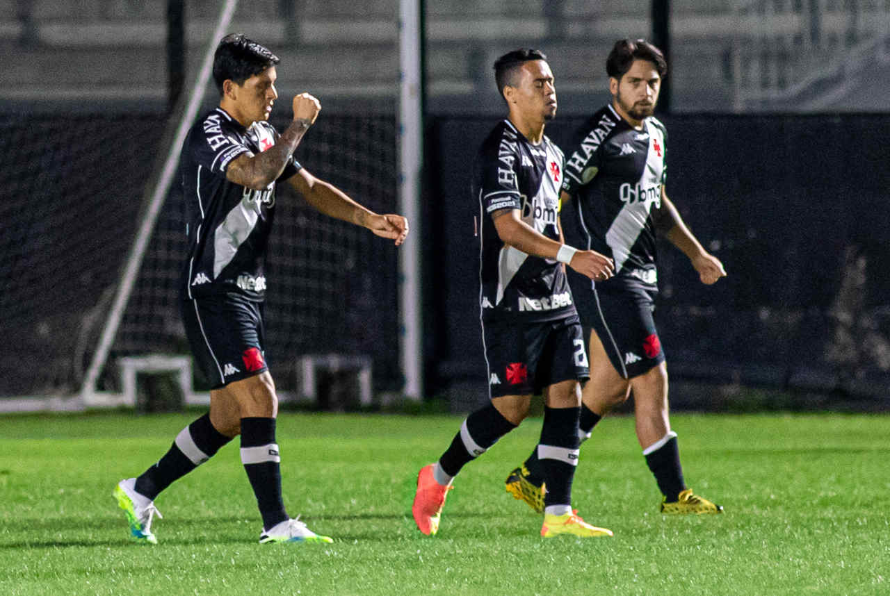 Resenha pura! Live no  do Lance com reações de torcedores no Vasco x  Botafogo