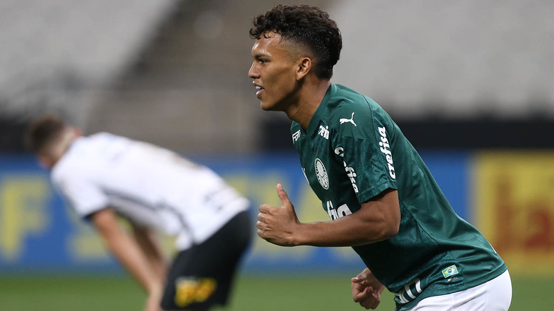 Bigode grosso: Willian participou de todos os jogos do Palmeiras no ano -  ISTOÉ Independente