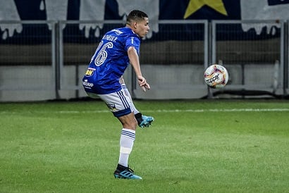 A Gazeta  Cruzeiro rescinde com Judivan e explica situação de Angulo no  clube
