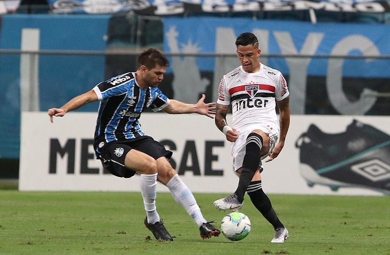 São Paulo enfrenta o Grêmio buscando garantir-se no G4 - Lance!