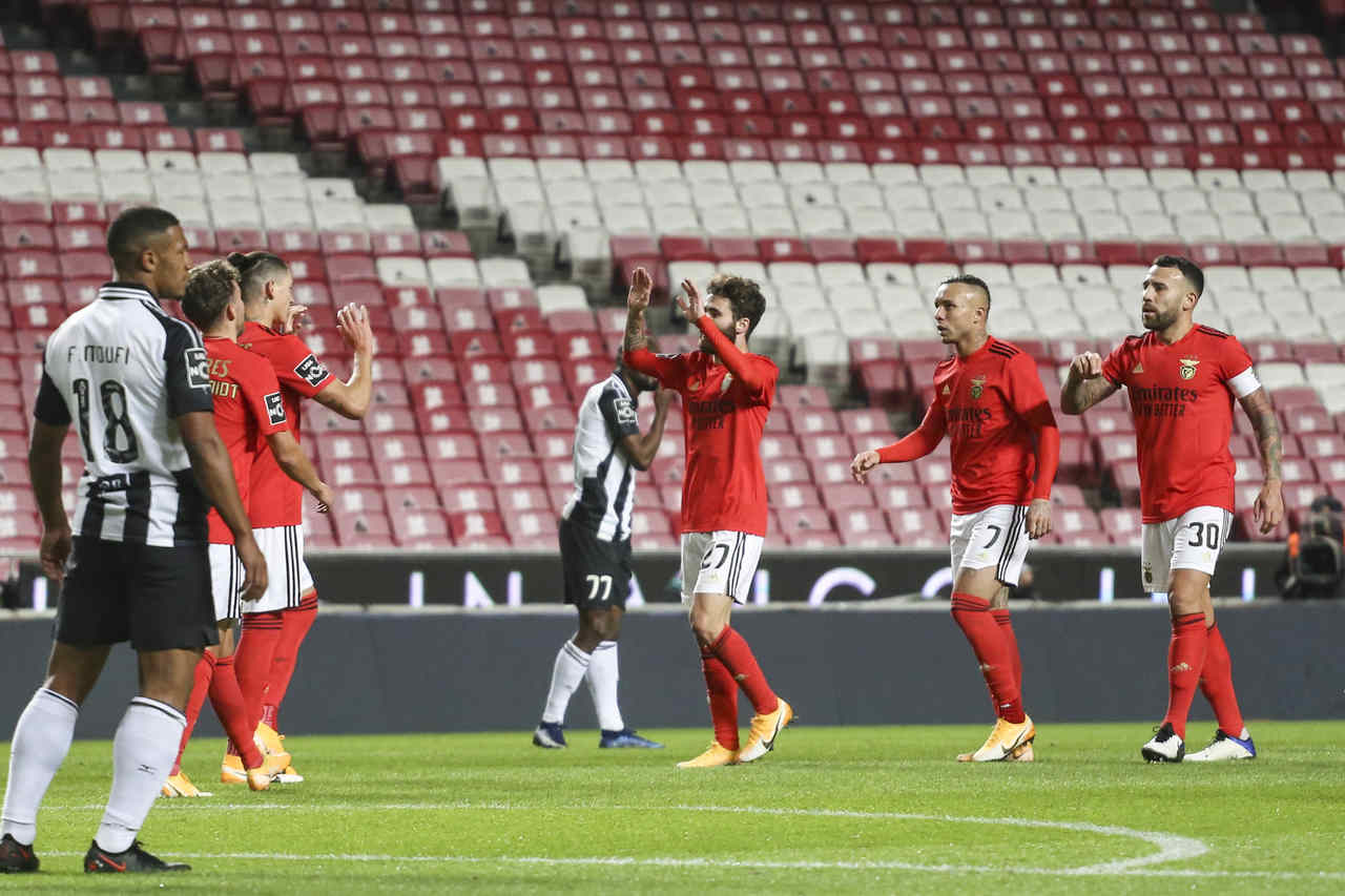 Benfica Vence Portimonense E Chega à Quarta Vitória Consecutiva - Lance!