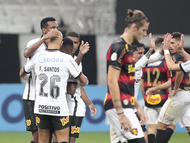 Com dispensa de Danilo Avelar, Corinthians pode ter saída de três zagueiros  em uma semana