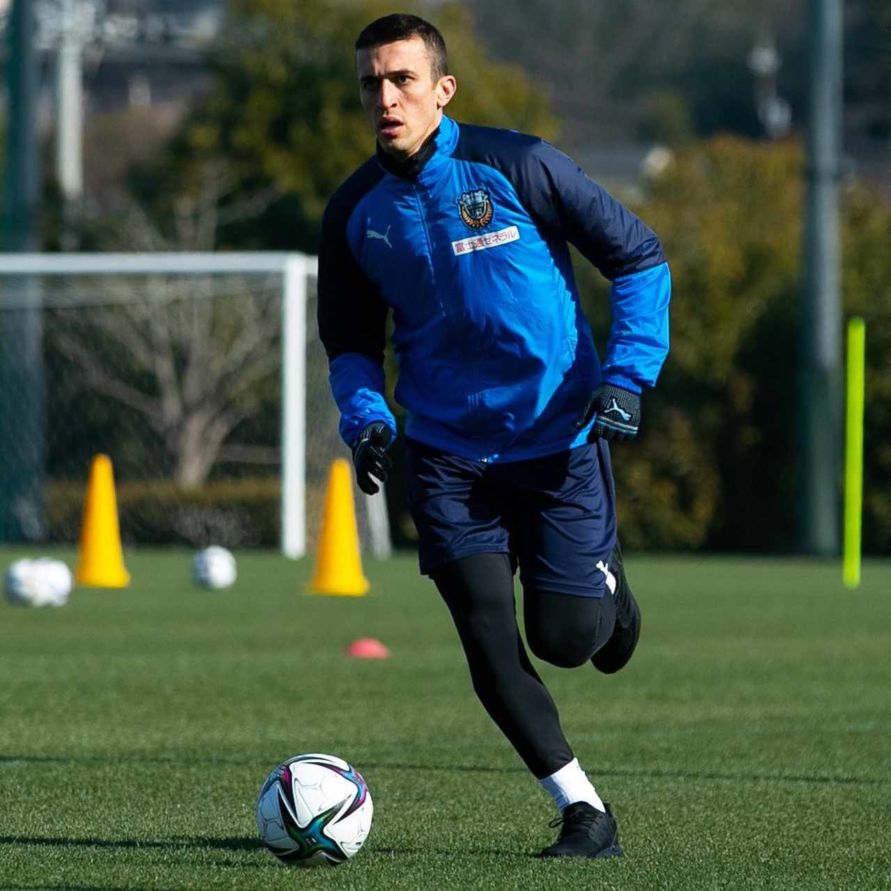 Atual campeão da J-League, Kawasaki Frontale acerta com o meio