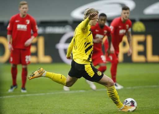Jornal diz que Reinier pode deixar o Borussia Dortmund e cita 'falta de  esforço' do meia na Alemanha - Lance!