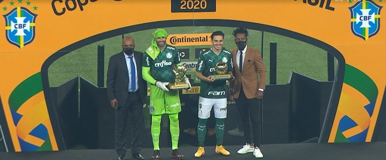 GOAL Brasil on X: Estes são todos os campeões da Copa do Brasil! Pode  marcar mais uma para o Palmeiras! 🇳🇬 É a quarta taça para o Verdão! E a  galeria de