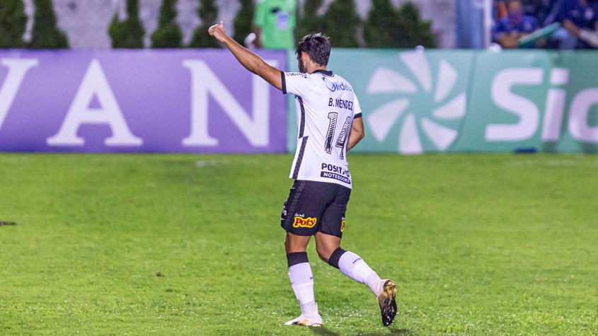 Com dispensa de Danilo Avelar, Corinthians pode ter saída de três zagueiros  em uma semana