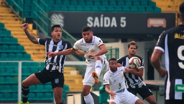 Jogadores ressaltam boa partida do Cascavel e projetam confronto