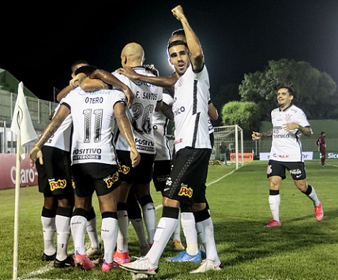 Fagner gordo? Lateral do Corinthians tenta resolver - Lance!