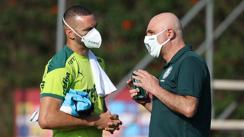 Palmeiras continua papo com Wesley Moraes e vê uma ajuda do