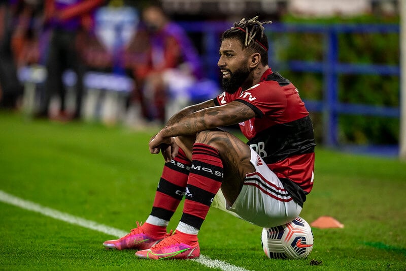 Rodinei se reapresenta ao Flamengo após empréstimo ao Internacional -  02/06/2021 - UOL Esporte