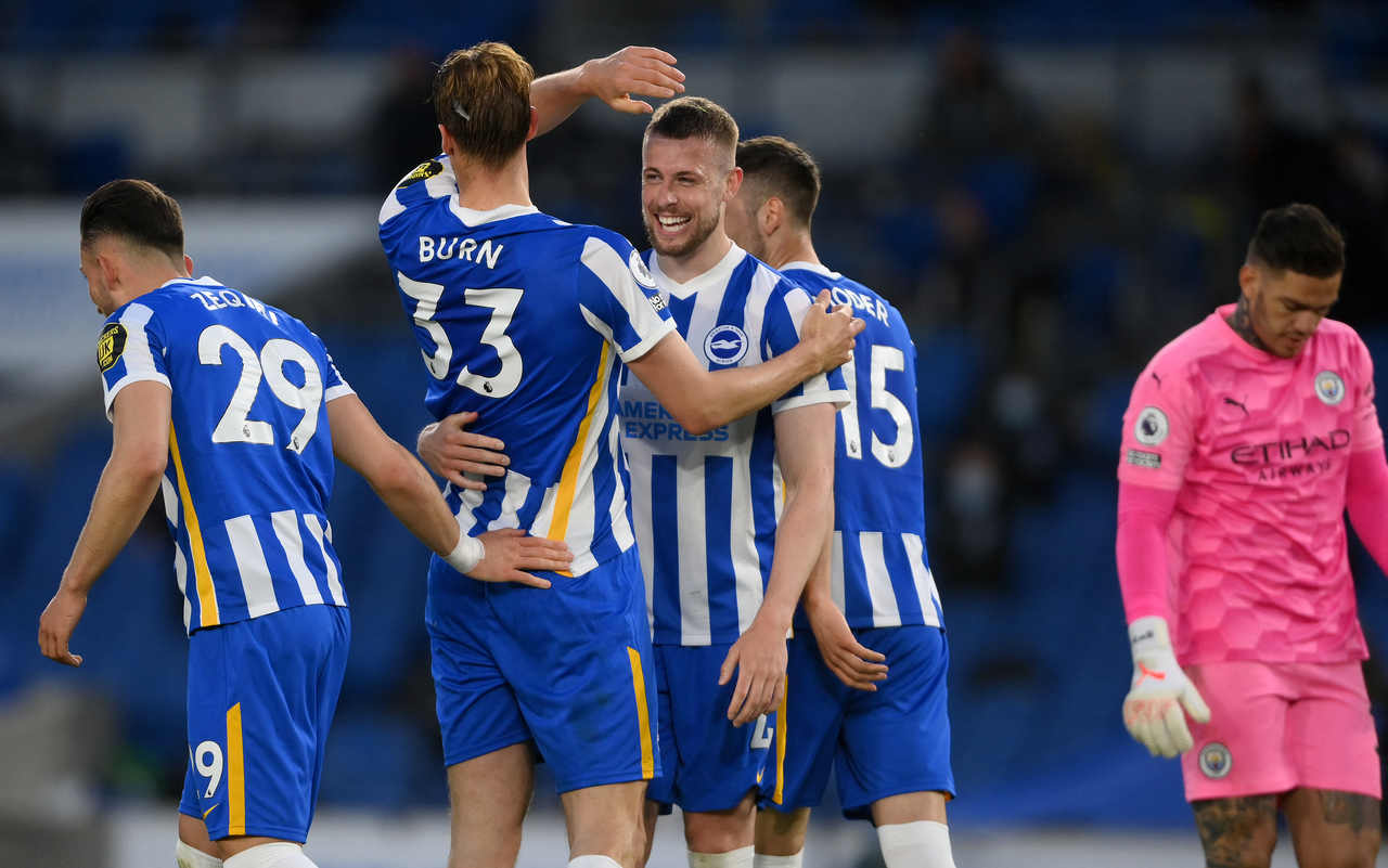 Empate entre Brighton e Chelsea marca primeiro jogo com público na