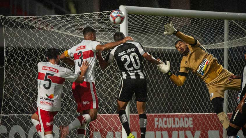 Warley elogia elenco do Botafogo e revela orientações de Chamusca