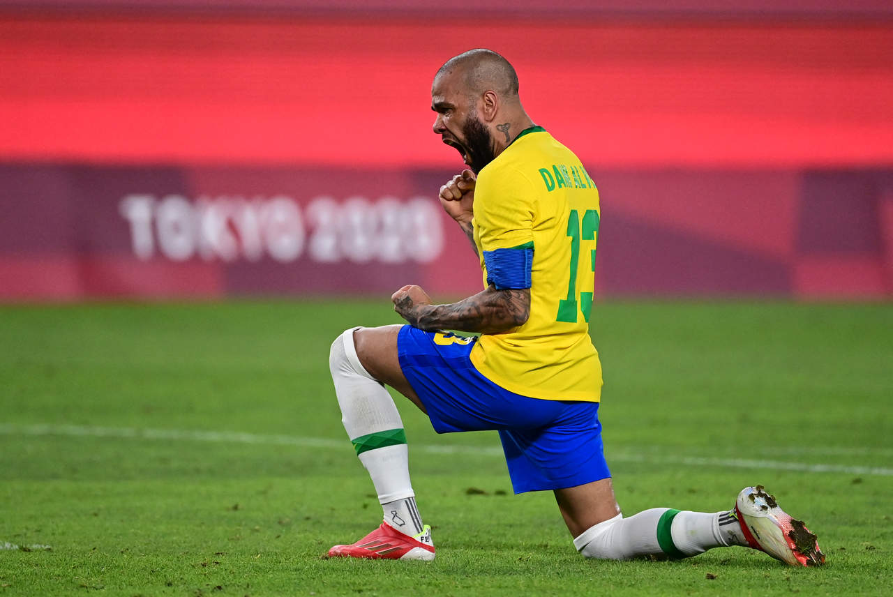 O Brasil no Qatar: Dani Alves é surpresa, mas vai para a Copa