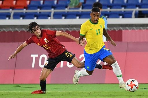 Com vitória no futebol, Brasil iguala o recorde de ouros em uma