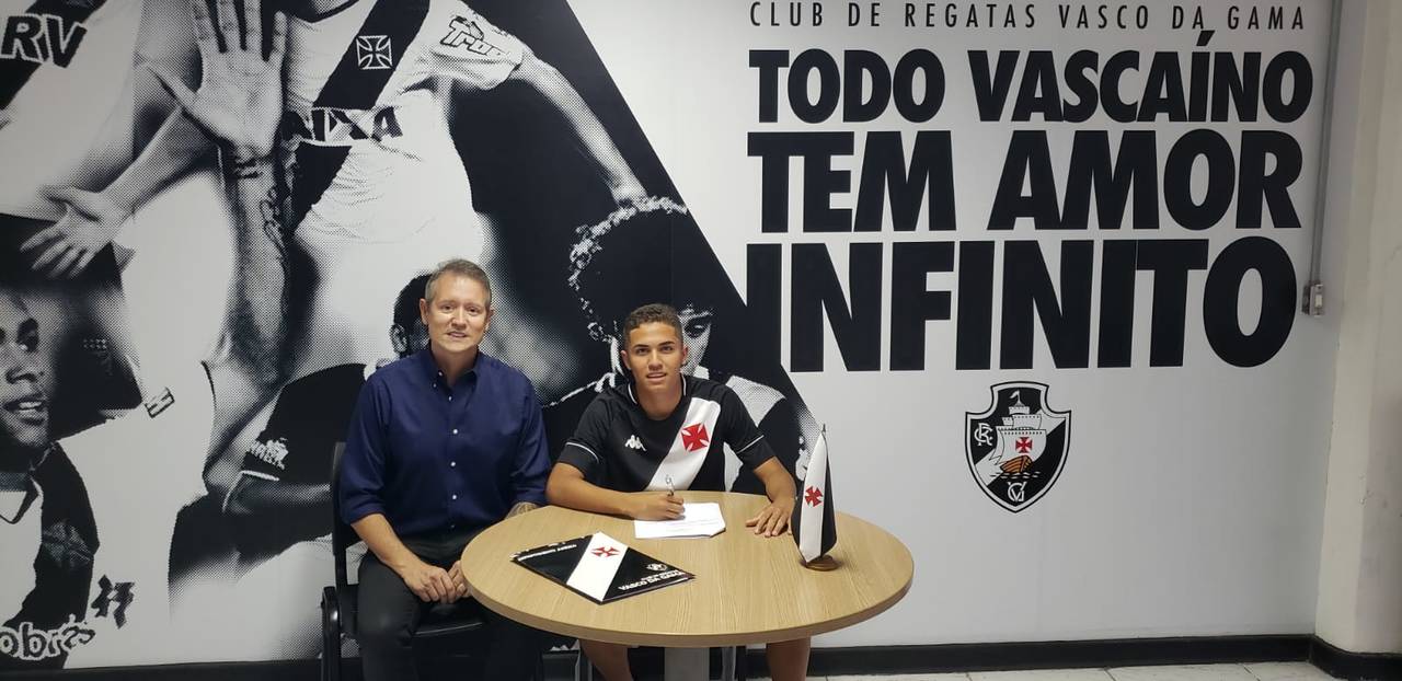 HUMAITAENSE ASSINA CONTRATO PROFISSIONAL EM SÃO PAULO